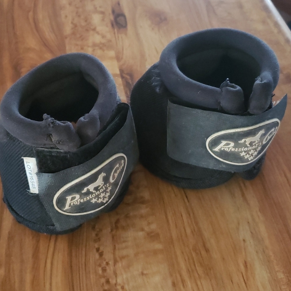 Professional Choice black horse bell boots